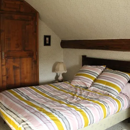 Holiday home Gite De L'hirondelle